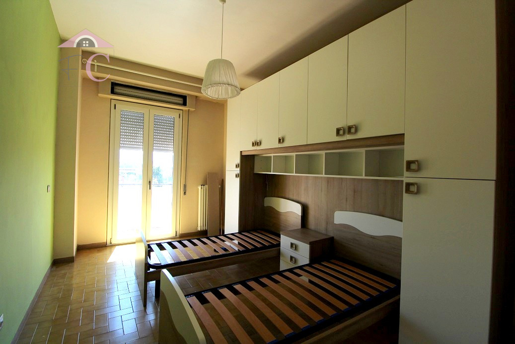 narni scalo-zona centrale-via del parco-appartamento-buono stato-balcone-cantina 9.png
